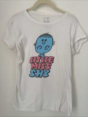 Little Miss Shy vintage white tee S